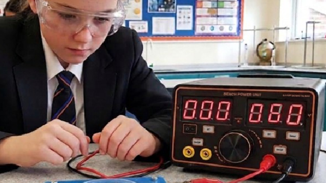 pupil doing microscale science